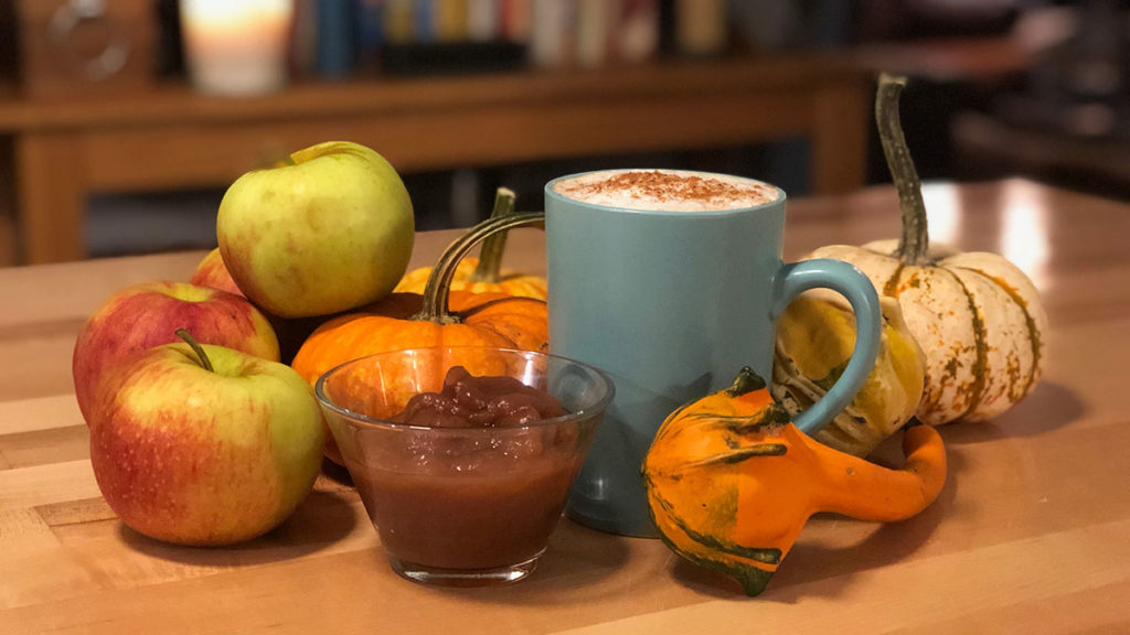 Laurel's Pumpkin Spice London Fog and Jamey's Easy-Peazy Applesauce